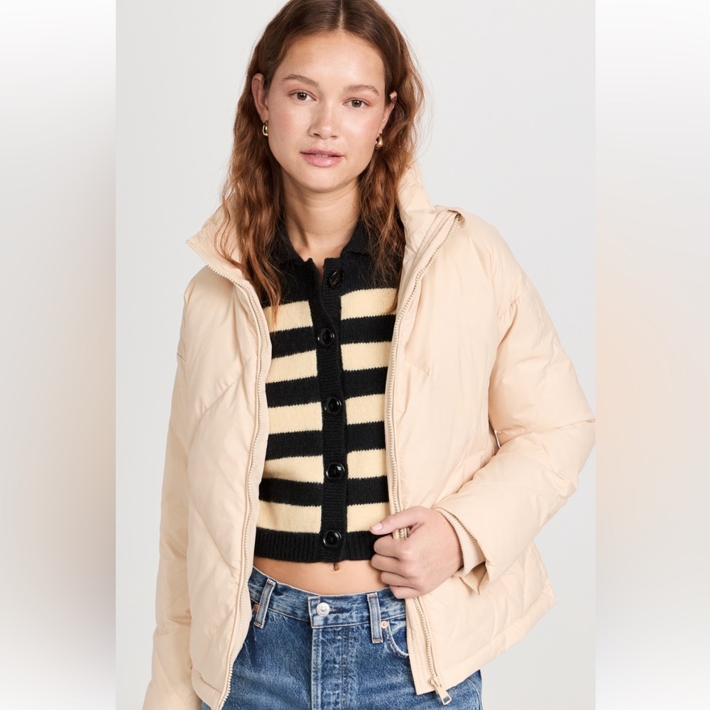 NWT - Wyeth - Hilda Jacket

Lined. Shell: 100% nylon. Fill: 100% duck down